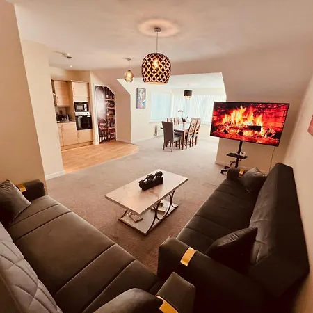 Apartman Stylish Flat Ts5 & Private Parking